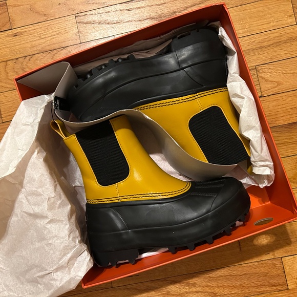 SOREL x Proenza Schouler Caribou Chelsea Boots - Picture 4 of 4